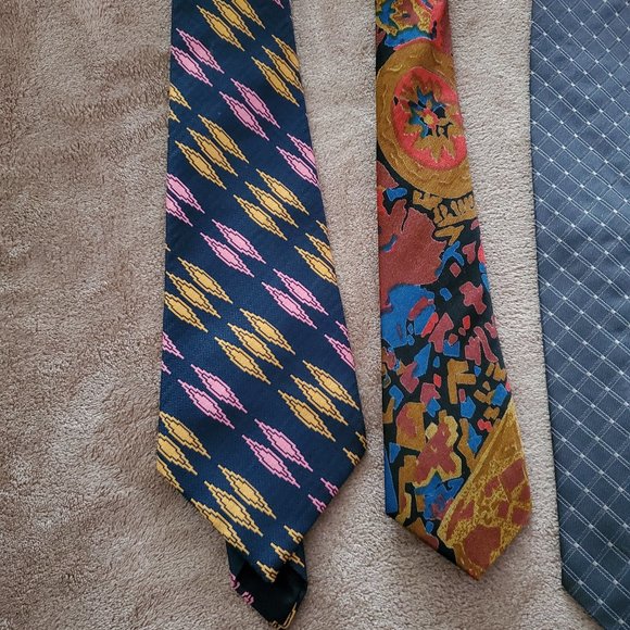Set of Nine Elegant Ties - Picture 4 of 13